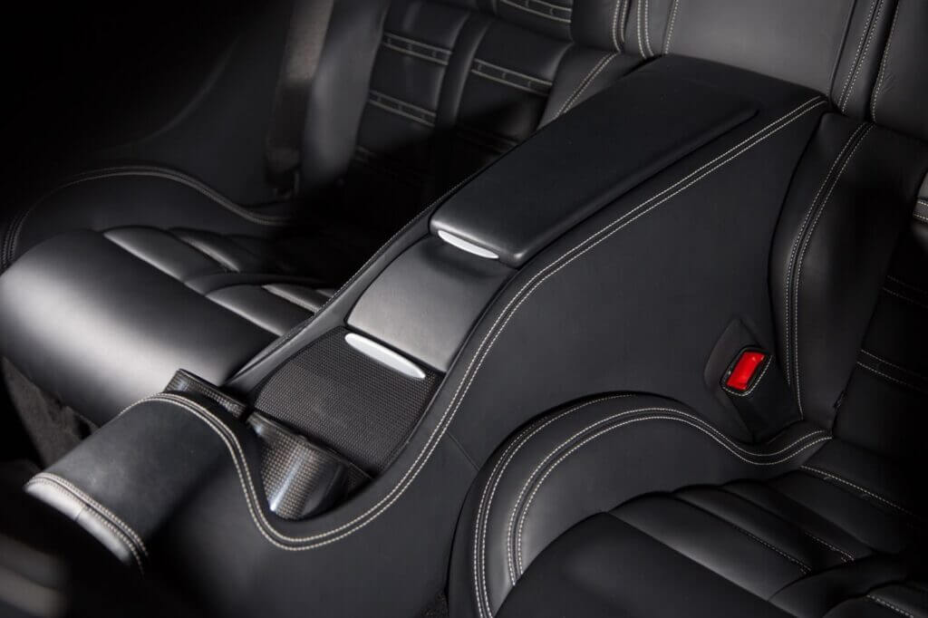 interieur-cuir-voiture-siege-arriere interieur-cuir-voiture-siege-arriere